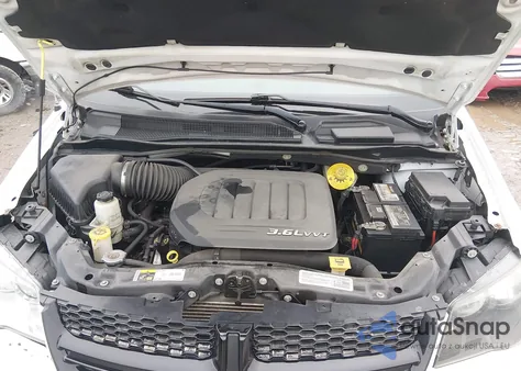 2014 Dodge Grand Caravan Sxt 30Th Anniversary z USA, uszkodzony, nr VIN 2C4RDGCGXER305788